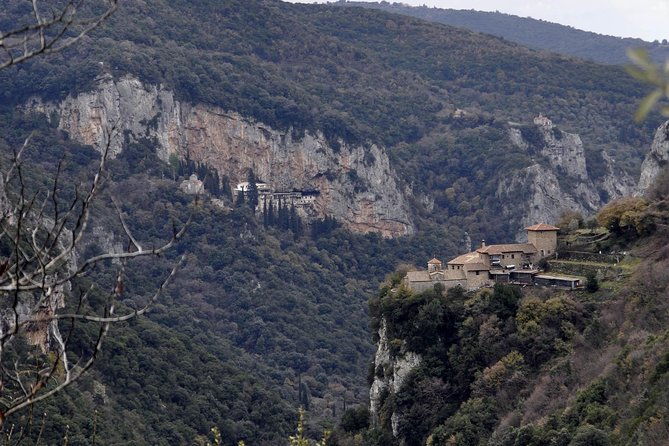 mountain-villages-of-peloponnese-monasteries-and-lousios-river-private-day-trip