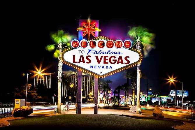 movie-themed-wedding-or-vow-renewal-at-las-vegas-sign