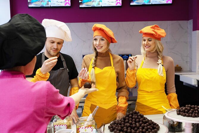 mozart-kugel-workshop-in-chocolate-museum-vienna-bo-yo