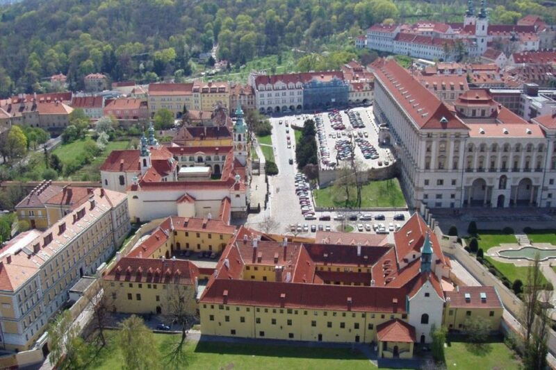 mozarts-prague-old-town-lesser-town-czech-museum-tour