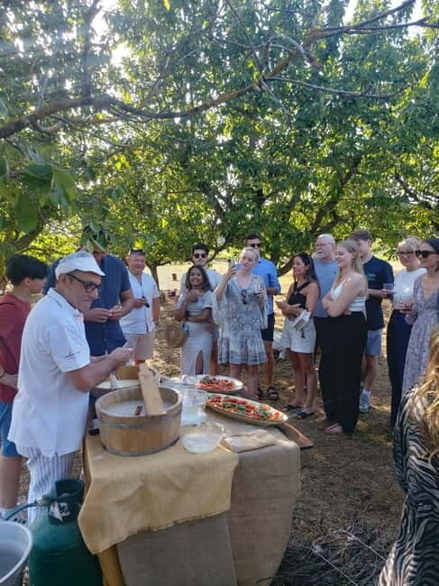 Mozzarella making class with Apulian music and dance - Key Points