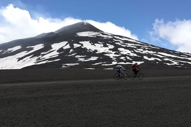 mt-etna-cycling-to-the-top-small-group
