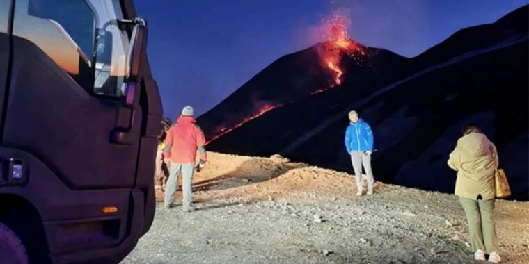 mt-etna-summit-official-box-office-for-ascent-to-the-top
