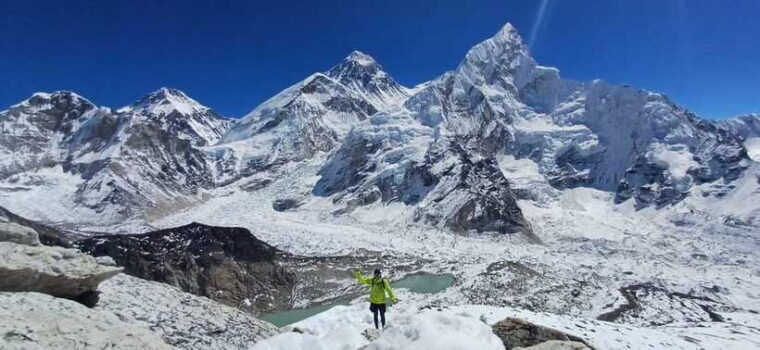 mt-everest-sunrise-view-from-kala-patthar-trek
