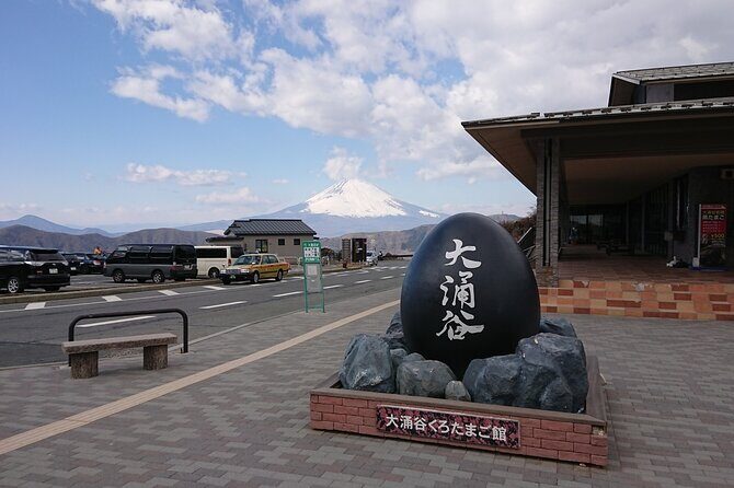Mt. Fuji and Hakone 1 Day Bus Tour + Kimono Experience - Authentic Experiences and Guided Expertise