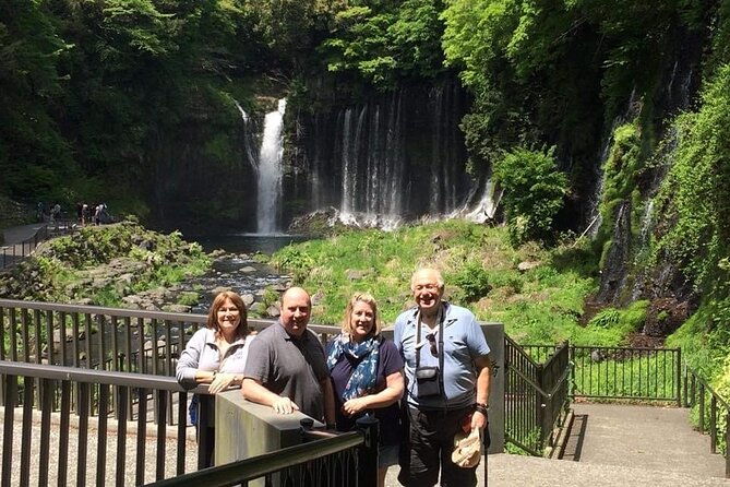 mt-fuji-area-tour-from-shimizu-port-small-bus