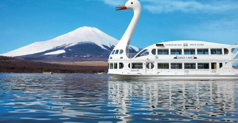 mt-fuji-lake-kawaguchi-and-yamanaka-onsen-1-day-tour