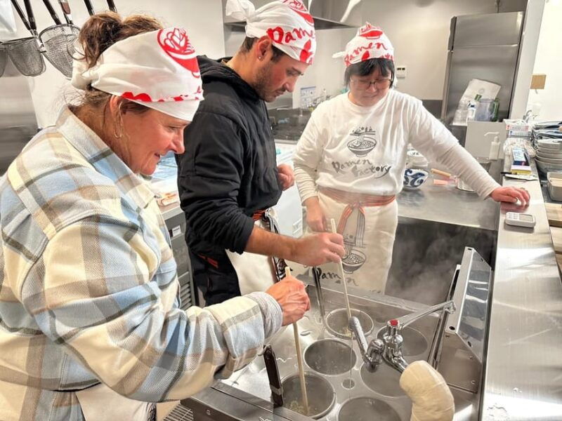 mt-fuji-ramen-cooking-class-with-souvenir