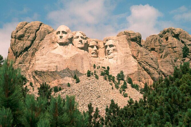 Mt Rushmore "Bundle" - w/Crazy Horse/Needles/Iron Mtn/Sylvan Lake - Transportation and Group Size