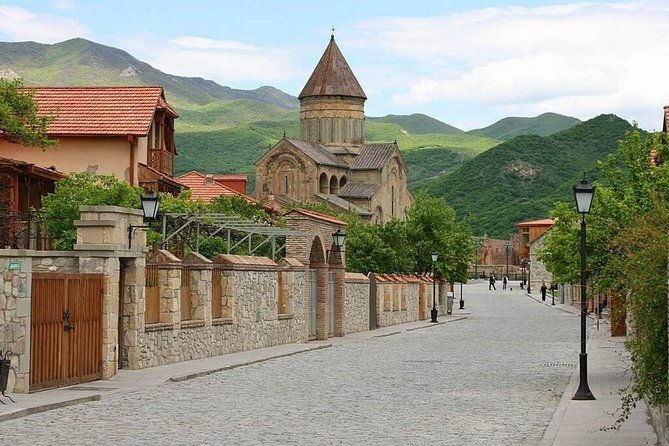 mtskheta-ananuri-gudauri-and-kazbegi-full-day-tour-from-tbilisi