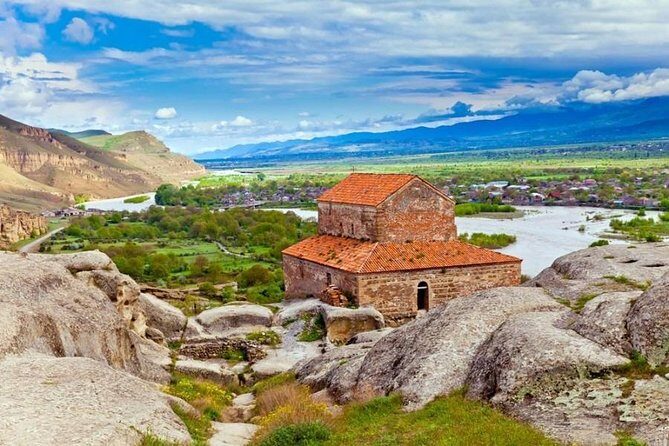 Mtskheta-Jvari + Gori-Uflistsikhe Tour - What to Expect from the Transportation and Guides