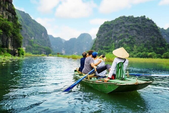 Mua Cave, Trang An and Hoa Lu Shared Tour All Inclusive - Why This Tour Offers Great Value