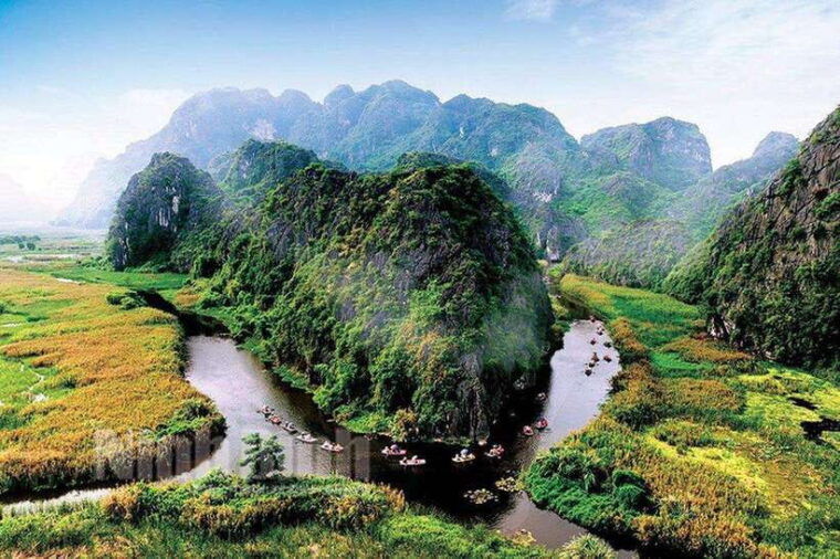 mua-caves-van-long-nature-reserve-hoa-lu-private-day-trip