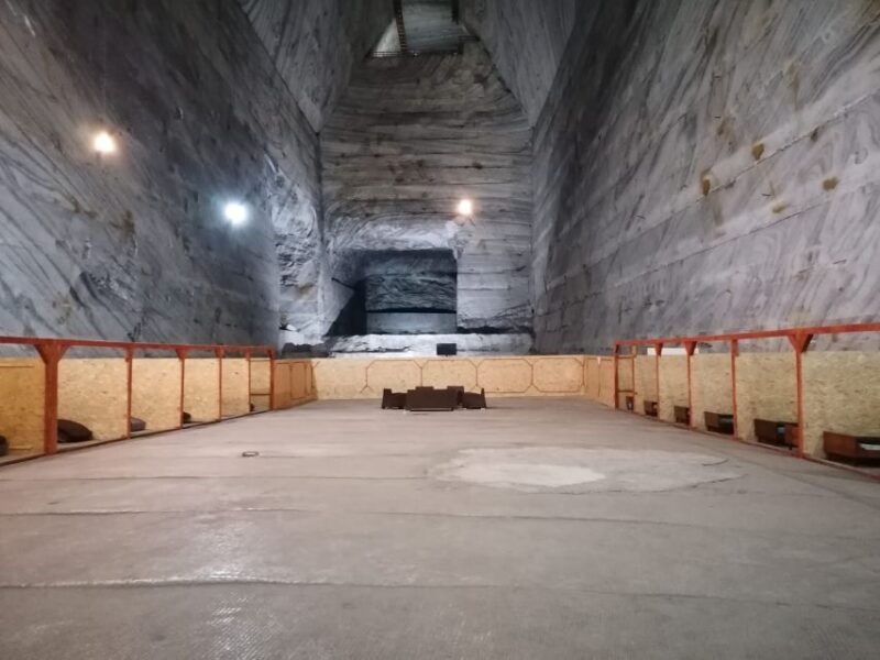 muddy-volcanoes-and-salt-mine-private-tour