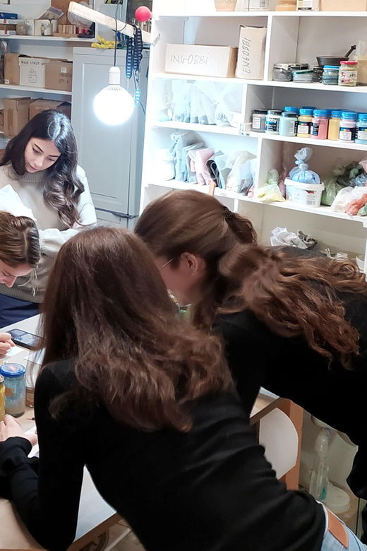 mugello-tuscany-majolica-decoration-technique-workshop