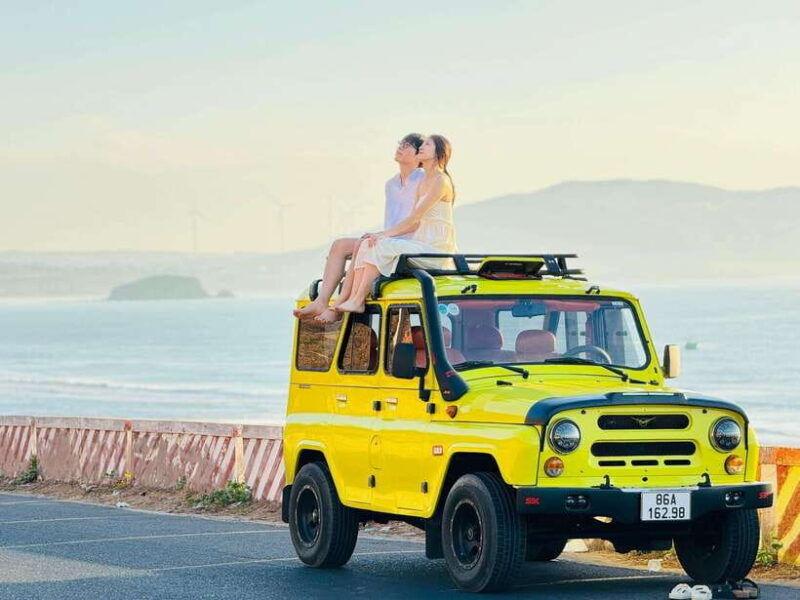 mui-ne-group-tour-sunrise-or-sunset-jeep-tour-sand-dunes