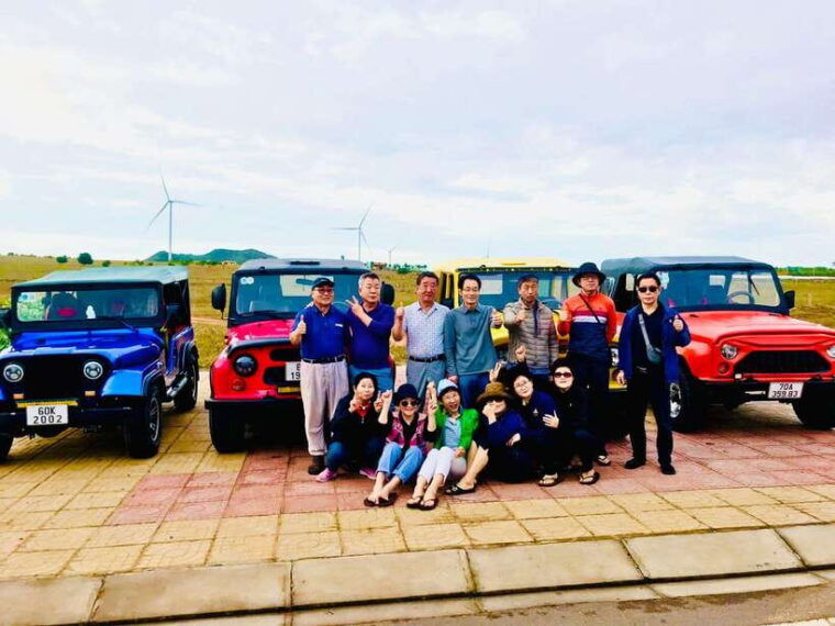mui-ne-group-tour-sunrise-or-sunset-sand-dunes-by-jeep