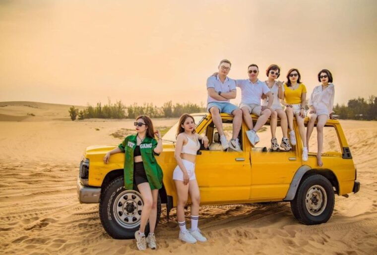 mui-ne-sand-dunes-sunrise-and-sunset-with-private-jeep-tour
