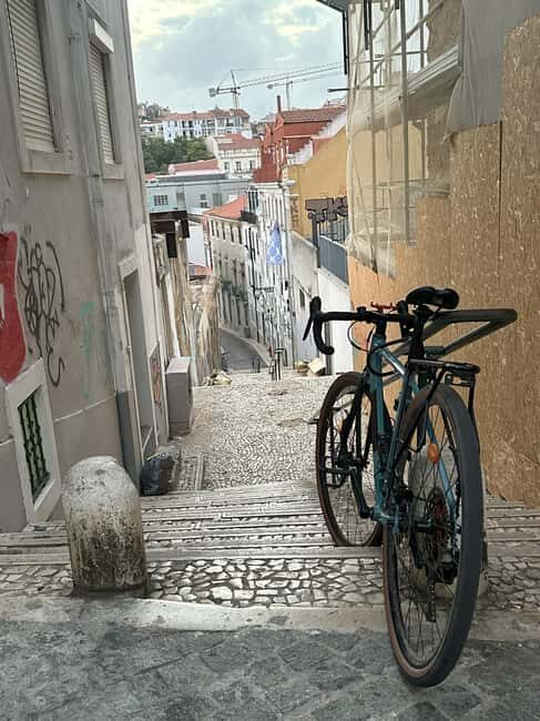 Multicultural Lisbon: Hidden Stories, Art, Food & Live Music - Authentic Connections and Deep Cultural Insights