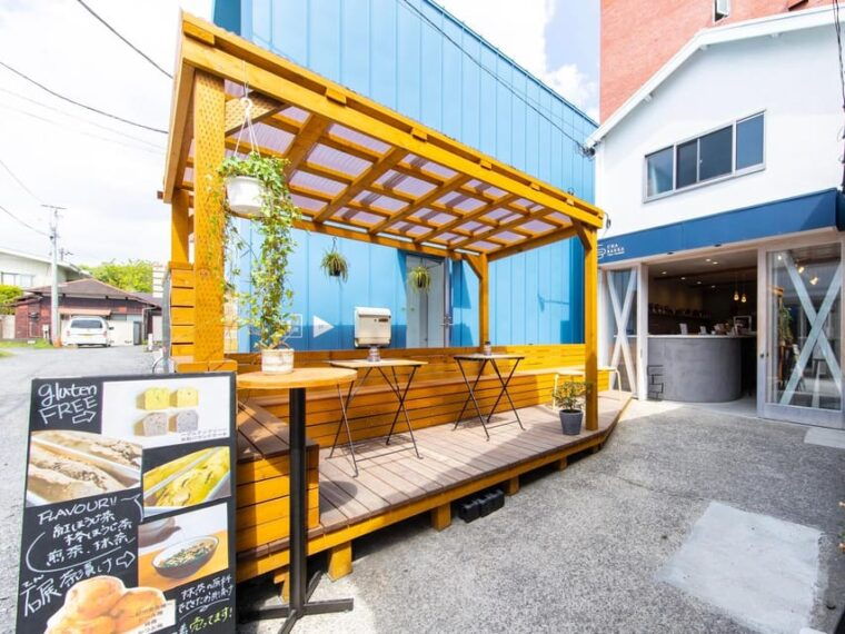 multiple-courses-of-stylish-japanese-tea-entertainment