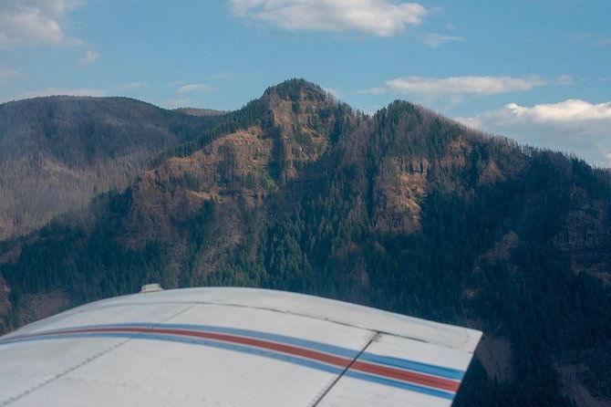 multnomah-falls-columbia-gorge-scenic-flight-by-envi-adventures