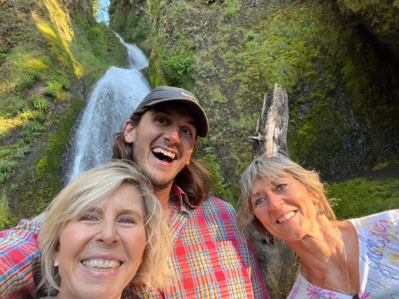Multnomah Falls: Sunset Hike and Waterfalls Guided Tour - An In-Depth Look at the Waterfall Tour Experience