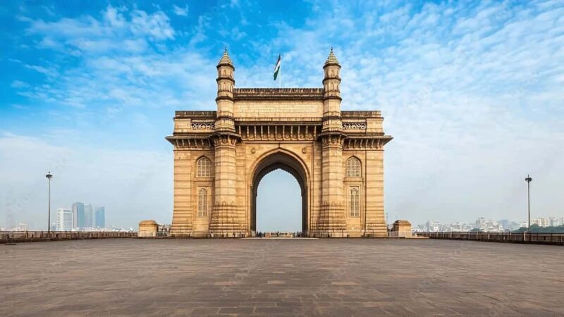 Mumbai: 2-Day Private City Tour by Car with Hotel Stay - Day 2: Spotlight on Suburban Mumbai and Bollywood