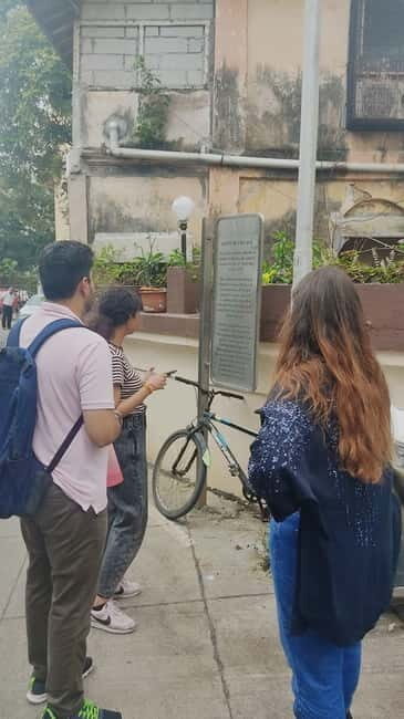 Mumbai: 2-Hour Guided Bandra Walking Tour - Authenticity and Personal Touches