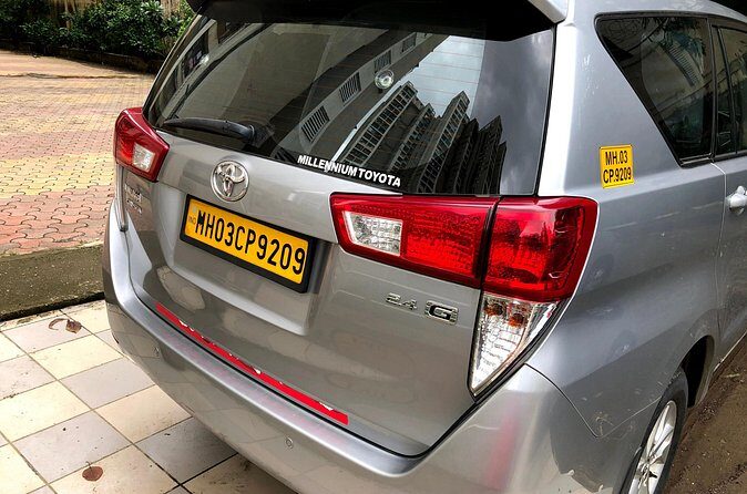 Mumbai Airport Drop via Toyota Crysta SUV - Who Is This Service Best Suited For?