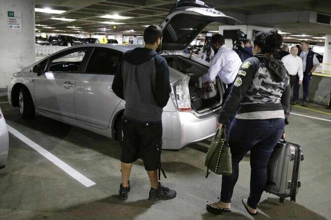 Mumbai Airport Transfer to Hotel with a Private Transport - How the Service Works