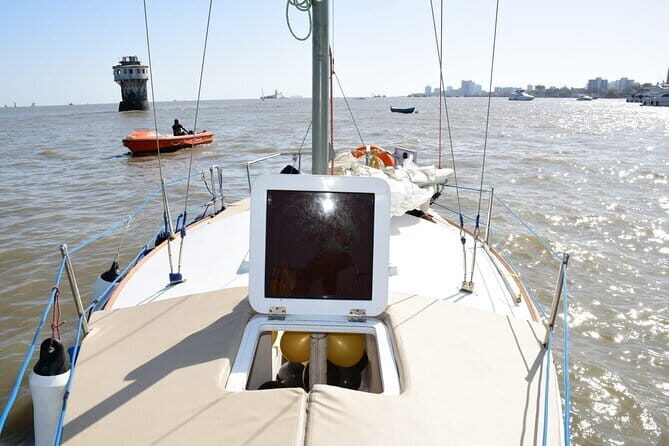 Mumbai Bay Breeze Sail on a Compact Yacht Experience - Detailed Itinerary and What You Can Expect