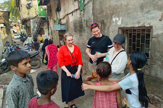 Mumbai: Best Slum Tour Dharavi Small Group with a Local - Key Points