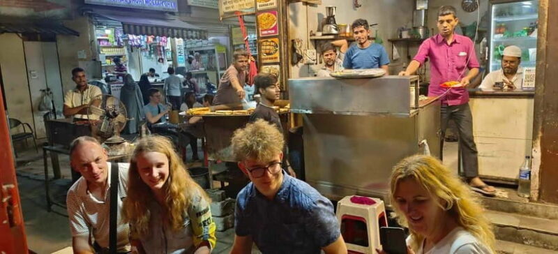 Mumbai: BEST Steet Food Tour & Evening Market with a Local - The Importance of Guides and Local Insights