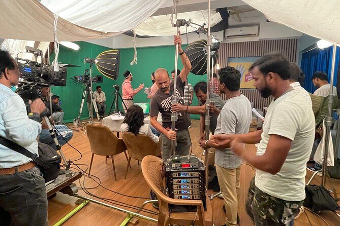 Mumbai Bollywood Tour + Live Dance + Live Shooting + Singing - Who Should Book This Tour?