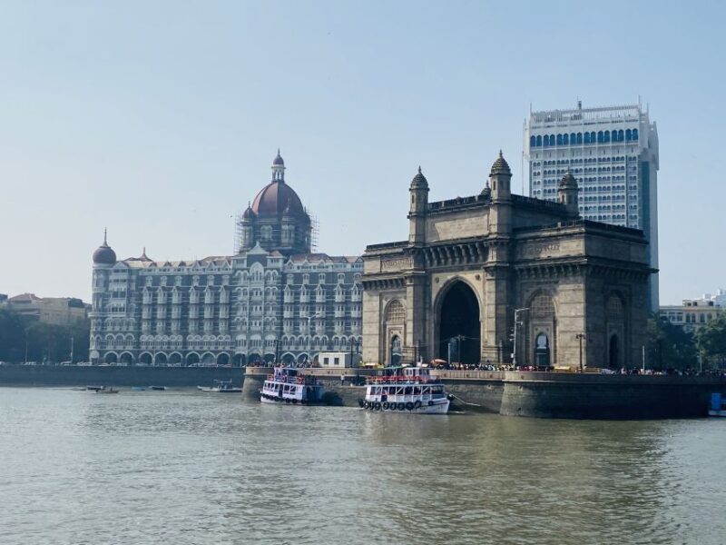 Mumbai: City Sightseeing Tour with Guide - Key Points