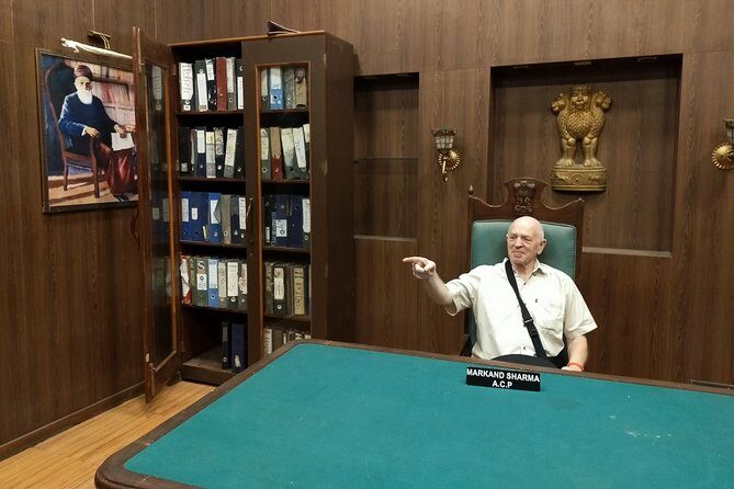 Mumbai City Tour for Senior Citizen in Private Vehicle - A Detailed Look at the Mumbai Senior Citizen Tour