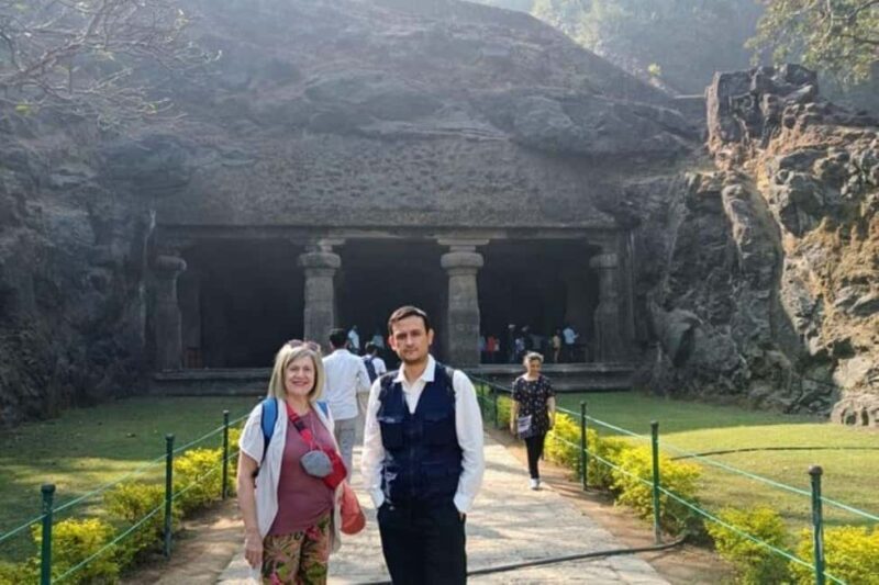 Mumbai: Elephanta Caves Guided Tour with Ferry & Lunch - Analyzing the Value
