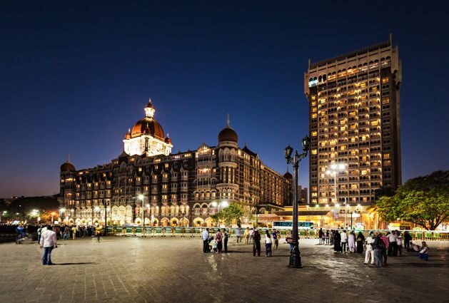 Mumbai: Private Walking Tour with a Local - Why Choose a Private Guide in Mumbai?