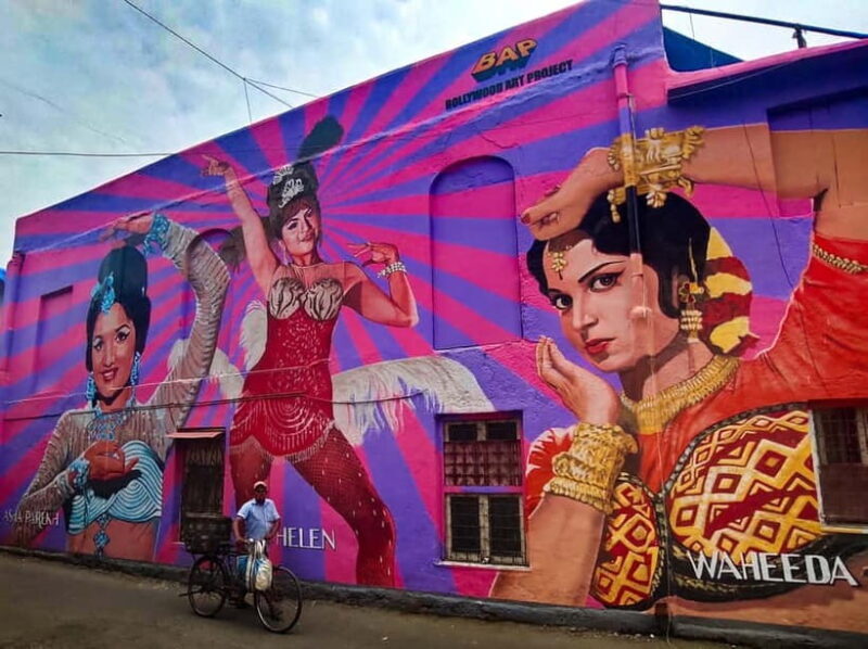 Mumbai: Siddhivinayak Temple, Bandra, Juhu Chowpatty - Who Will Love This Tour?