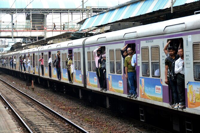 Mumbai Slum Tour with Dhobi Ghat Laundry & Train Ride Tour - The Itinerary Breakdown: What You Can Expect