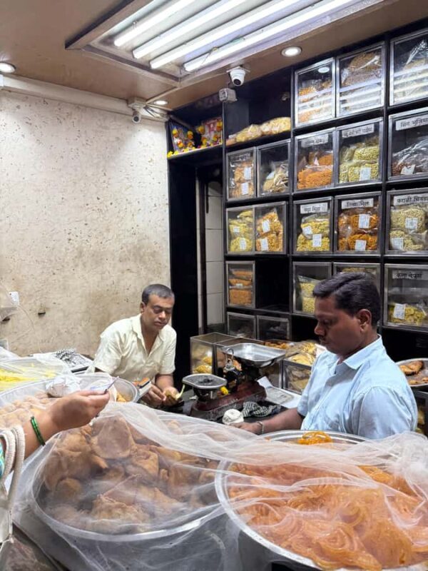 Mumbai Street Food and Night Tour: Lights, Flavor, Action! - Transportation & Group Size