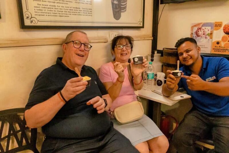 Mumbai Street Food & Bazaar Tour with Local Transport - Highlights from Reviews