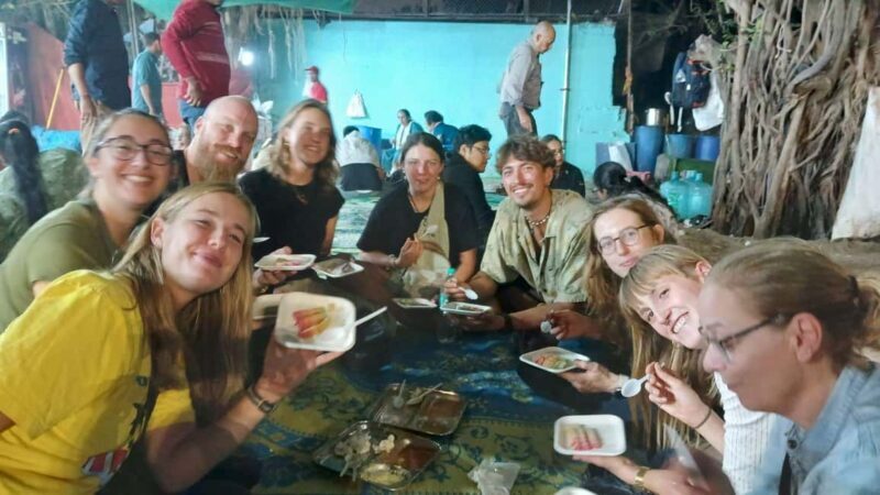 Mumbai Street Food Tour with Evening Bazaar Walk - Mumbai Street Food Tour with Evening Bazaar Walk