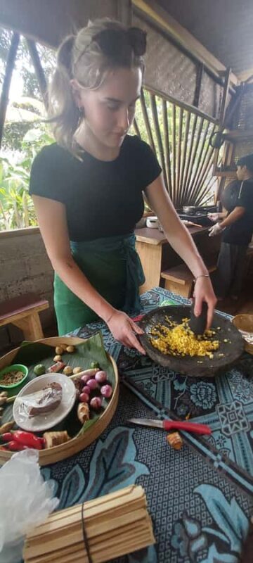 Munduk Balinese Cooking Class lunch/Dinner at a Local Home - Discover Bali Through Its Flavors: A Detailed Look at the Munduk Balinese Cooking Class at a Local Home