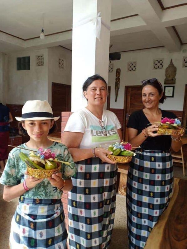 Munduk: Balinese Offering & Authentic Experience with Local - Key Points