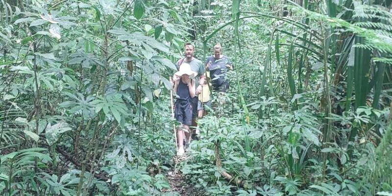 munduk-jungle-trekkingcanoeingwaterfall-authentic-lunch