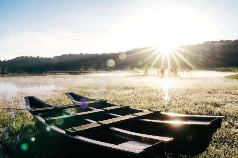 munduk-sunrise-canoeing-and-exploring-sacred-temples