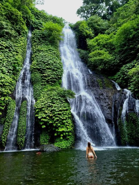 munduk-trekking-banyumala-waterfall-tamblingan-temple