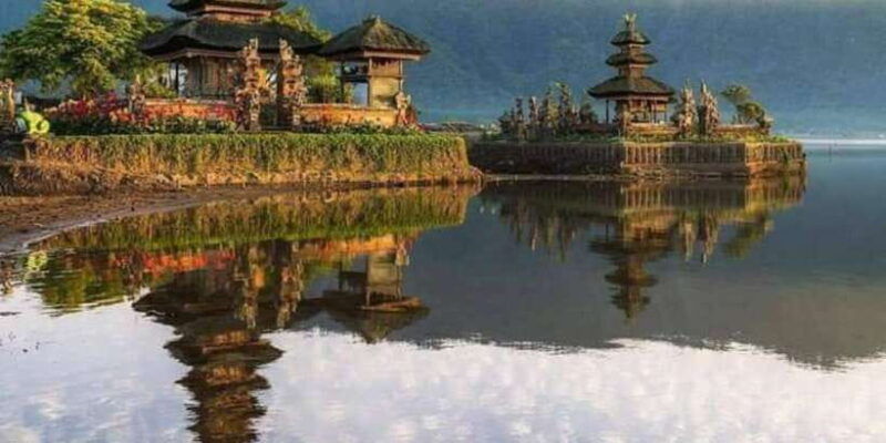munduk-trekking-banyumala-waterfall-tamblingan-temple