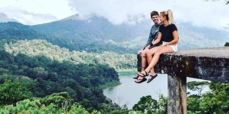 munduk-trekking-banyumala-waterfall-tamblingan-temple